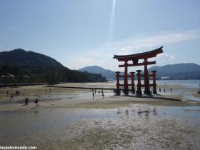 RED_016_Torii_Gate_em_Miyajima