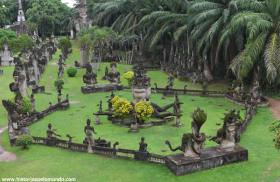 RED_004_Buddha_Park_em_Vientiane