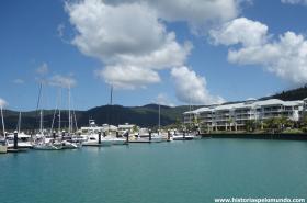 RED_005_Marina_de_Arlie_Beach