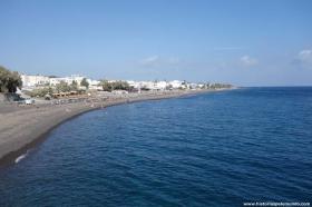 RED_013_Kamari_Beach_em_Santorini