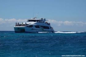 RED_003_Barco_que_faz_o_transporte_entre_as_ilhas