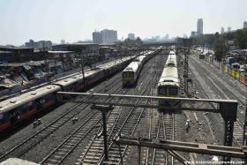 RED_001_Linhas_de_trem_em_Mumbai