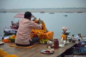 RED_005_Preparação_para_cerimônia_em_Varanasi