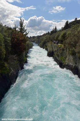 RED_015_Hukka_Falls_em_Taupo