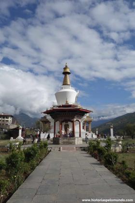 RED_008_Memorial_Chorte_Stupa