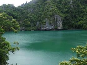 RED_007_Green_Lagoon_Ang_Thong